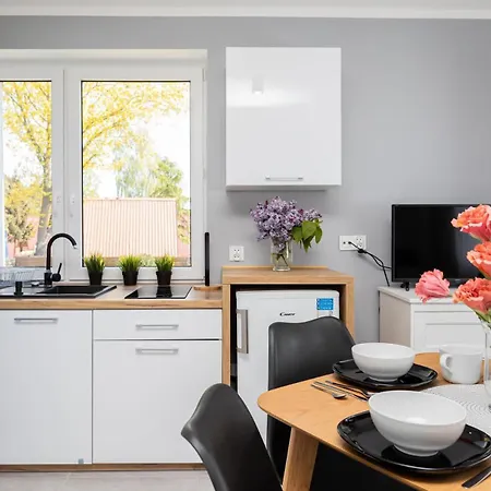 Rybacka 48 - Twoje Miejsce Wypoczynku, Domki, Studia, Rowery, Hulajnogi, E-foil, Balie Z Hydromasazem, Sprzet Do Polawiania Bursztynu 3*