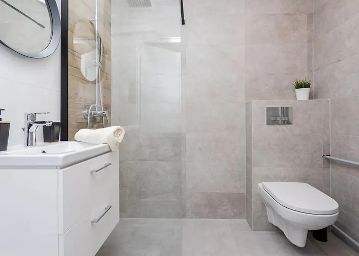 Гостевой дом Rybacka 48 - Twoje Miejsce Wypoczynku, Domki, Studia, Rowery, Hulajnogi, E-foil, Balie Z Hydromasazem, Sprzet Do Polawiania Bursztynu